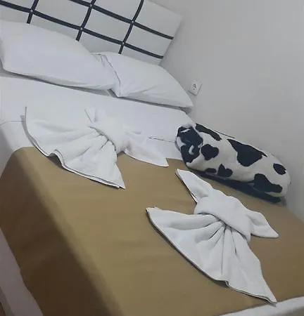 Aparthotel Tura 3*
